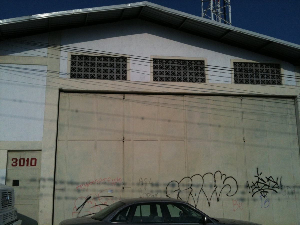 Fachada de la Bodega Buenavista